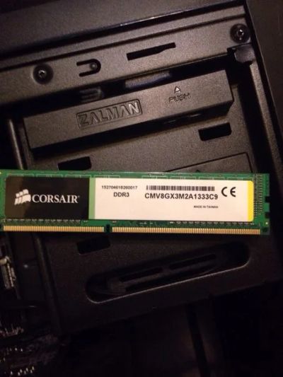 Лот: 8030402. Фото: 1. оперативная память Corsair CMV8GX3M2A1333C9. Оперативная память