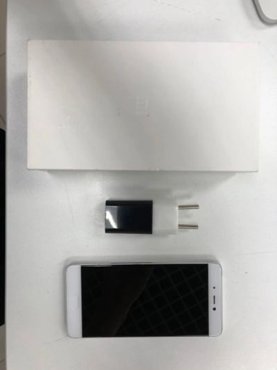 Лот: 14353418. Фото: 1. Xiaomi Mi5S 64Gb White (Б/У, хорошее... Смартфоны
