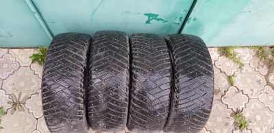Лот: 19453571. Фото: 1. Зимняя резина r16 205 55 Goodyear... Шины