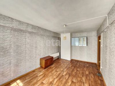 Лот: 20723012. Фото: 1. Продам 4-комн. 17.9 кв.м. Красноярск... Квартиры, студии