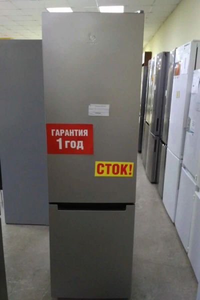 Лот: 17080380. Фото: 1. Холодильник indesit itf 020 s... Холодильники, морозильные камеры