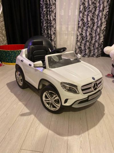 Лот: 18144035. Фото: 1. Электромобиль Mercedes-Benz GLA. Детские электромобили