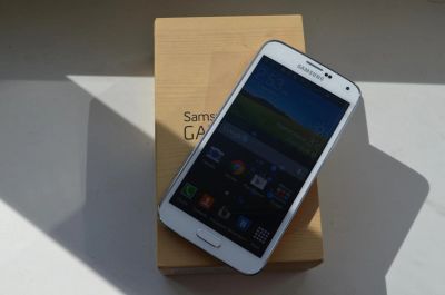 Лот: 4462391. Фото: 1. Samsung Galaxy S5, 16GB, Белый... Смартфоны