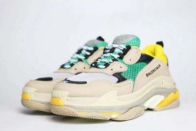 Лот: 16834771. Фото: 1. Кроссовки женские Balenciaga Triple... Кеды, кроссовки, слипоны