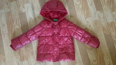 Лот: 6106327. Фото: 1. Куртка красная Benetton до 90см. Верхняя одежда