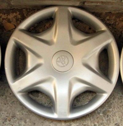 Лот: 1923958. Фото: 1. Колпаки Toyota R15 - 3 штуки. Колпаки