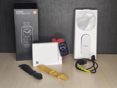 Лот: 20770886. Фото: 1. Фитнес браслет xiaomi smart band... Смарт-часы, фитнес-браслеты, аксессуары