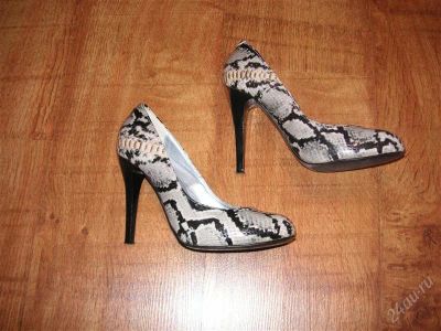 Лот: 1046654. Фото: 1. туфли разм. 36. Туфли