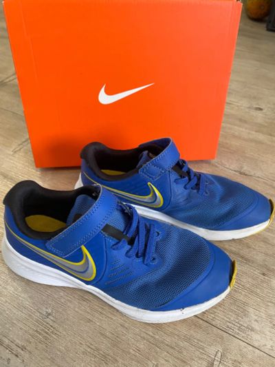 Лот: 24581423. Фото: 1. Б/у Кроссовки Nike 33 размер... Кеды, кроссовки