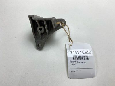Лот: 25529572. Фото: 1. Кронштейн КПП Volvo V70 2007 6900068... Двигатель и элементы двигателя