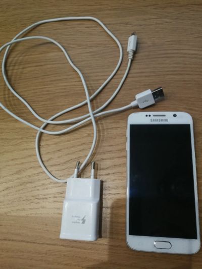 Лот: 16048284. Фото: 1. Samsung Galaxy S6. Смартфоны