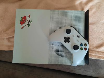 Лот: 19510291. Фото: 1. Xbox one s. Игровые приставки, консоли