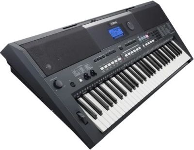 Лот: 3063010. Фото: 1. Синтезатор Yamaha PSR-E433 + чехол... Клавишные