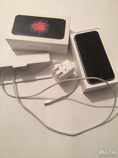 Лот: 13207436. Фото: 1. iPhone SE 32Gb SPACE GRAY. Идеальное... Смартфоны