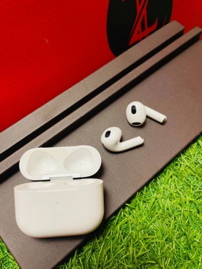 Лот: 20972755. Фото: 1. Apple AirPods 3 (Кр 44458). Наушники, гарнитуры