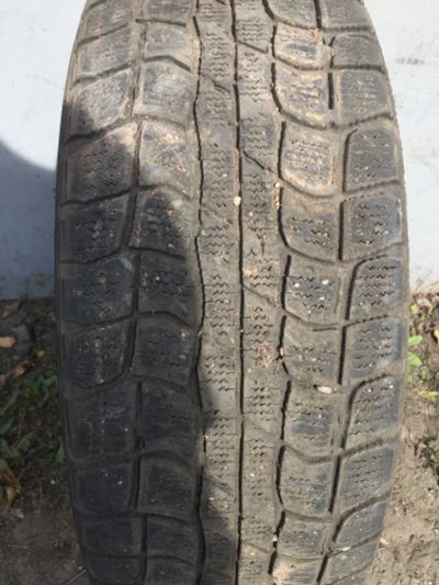 Лот: 14616715. Фото: 1. Одна штука зимняя резина Dunlop... Шины