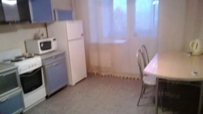 Лот: 4136173. Фото: 1. Сдам 1к, 42кв.м, Стутгородок... Квартиры, студии
