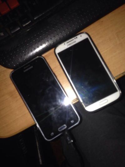 Лот: 11410121. Фото: 1. 1. Samsung Galaxy J36 2. Samsung... Смартфоны
