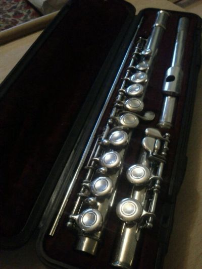 Лот: 11530434. Фото: 1. Флейта ученическая Yamaha 211. Духовые