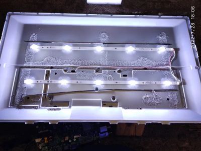 Лот: 19300892. Фото: 1. LED32D05-ZC26AG-02T panel V320BJ8-Q01... Запчасти для телевизоров, видеотехники, аудиотехники