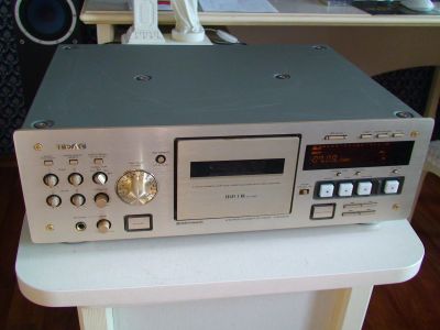 Лот: 19961553. Фото: 1. Кассетная дека teac v 6030. Кассетные деки, магнитофоны