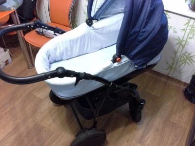 Лот: 4938464. Фото: 1. Коляска Tutis Zippy 2 в 1. Коляски