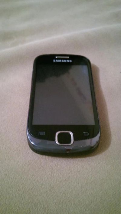 Лот: 10223608. Фото: 1. Samsung GT-S5670. Кнопочные мобильные телефоны