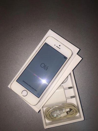 Лот: 9717492. Фото: 1. iPhone 5S 32GB gold. Смартфоны