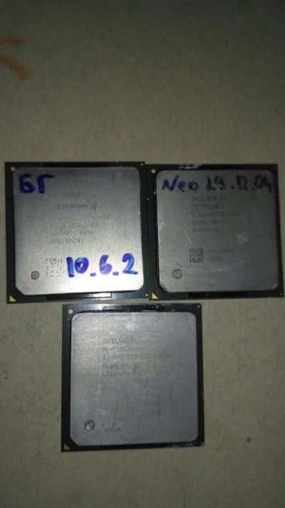 Лот: 8997349. Фото: 1. Процессоры Intel 2 штуки. Процессоры