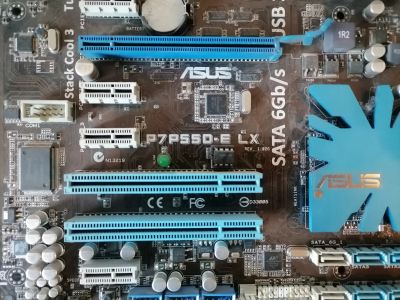 Лот: 24896055. Фото: 1. Материснкая плата Asus P7P550-E... Материнские платы