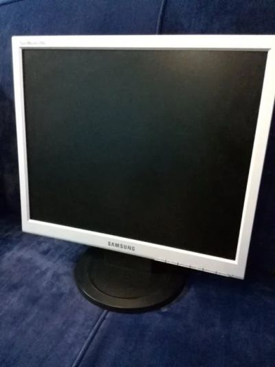 Лот: 4120672. Фото: 1. samsung 720n. ЖК-мониторы