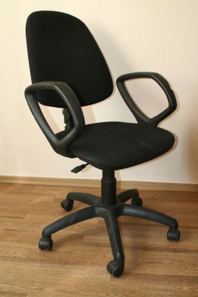 Лот: 16054994. Фото: 1. кресло (стул) офисное. Стулья и кресла офисные