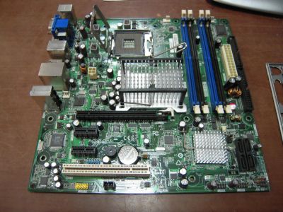 Лот: 6204563. Фото: 1. Материнская плата 775 mATX Intel... Материнские платы