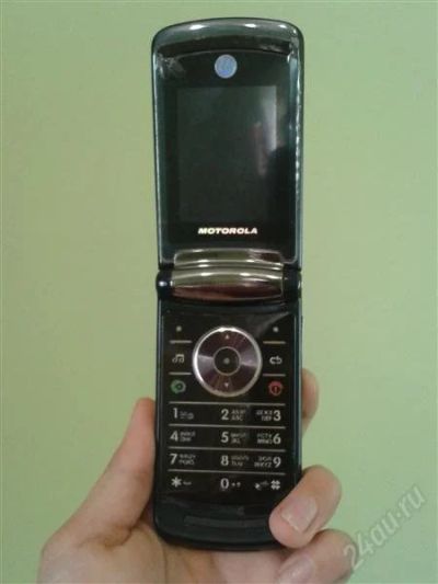 Лот: 2155205. Фото: 1. MOTOROLA RAZR2 V8 2gb. Кнопочные мобильные телефоны