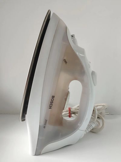 Лот: 24377827. Фото: 1. Утюг Bosch CCBD5. Утюги, парогенераторы, отпариватели