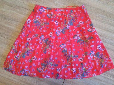 Лот: 7841658. Фото: 1. Новая цветочная юбка Bershka. Юбки