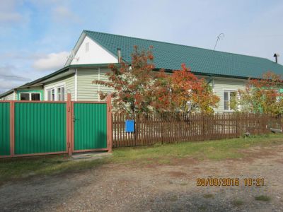 Лот: 6485456. Фото: 1. 1/2 дома в п. Синеборск. Дома