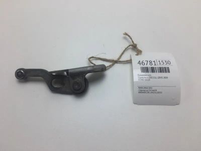 Лот: 20392769. Фото: 1. Кронштейн КПП Toyota Auris 2009... Трансмиссия
