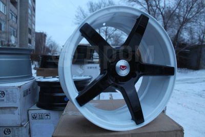 Лот: 25125183. Фото: 1. Vossen CV3 "Инь-Янь" R16 4х100. Диски