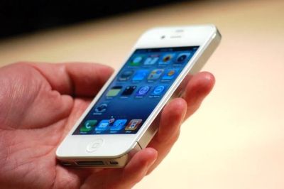 Лот: 3405797. Фото: 1. Iphone 4 белый 8Gb. Смартфоны