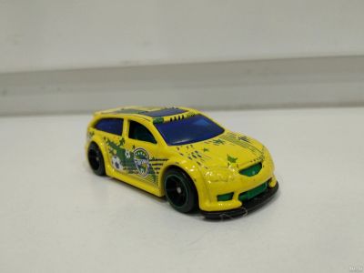 Лот: 13568912. Фото: 1. Машинка 8 Hot Wheels с рубля. Машины и техника