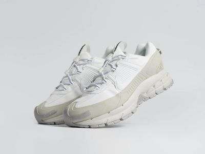 Лот: 25371609. Фото: 1. Кроссовки Nike Zoom Vomero 5 Roam. Кеды, кроссовки, слипоны