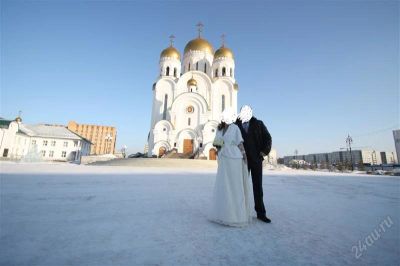 Лот: 2555983. Фото: 1. красивая свадебная шубка. Накидки, шубы