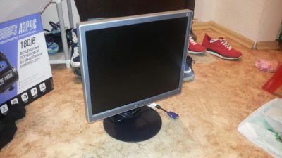 Лот: 6169836. Фото: 1. Монитор Sony SDM-S75A, диагональ... ЖК-мониторы