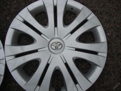 Лот: 11540559. Фото: 1. Оригинальный колпак R-16 "Toyota... Колпаки