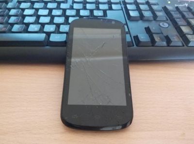 Лот: 7281917. Фото: 1. Highscreen spark. Смартфоны