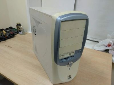 Лот: 11598880. Фото: 1. Системный блок Sempron 2500+/512... Компьютеры в сборе