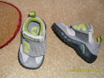 Лот: 4306669. Фото: 1. Кроссовки Merrell 20 размер. Кеды, кроссовки