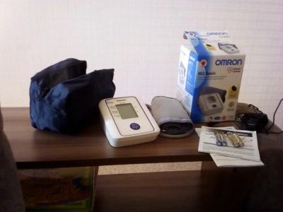 Лот: 17328686. Фото: 1. Тонометр автоматический Omron... Оборудование