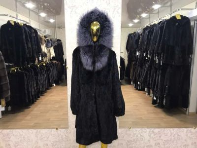 Лот: 9981478. Фото: 1. Норковая шуба с чернобурковым... Верхняя одежда